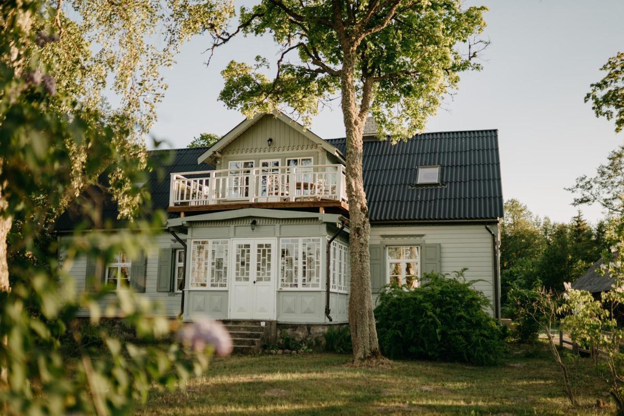 Juras Maja Ausekli Hotel Kaltene Екстериор снимка
