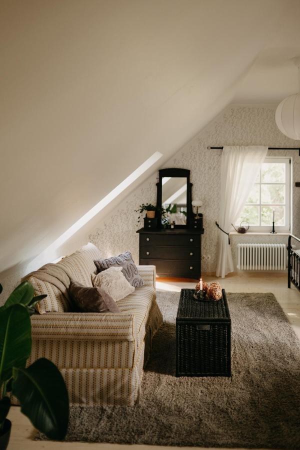 Juras Maja Ausekli Hotel Kaltene Екстериор снимка