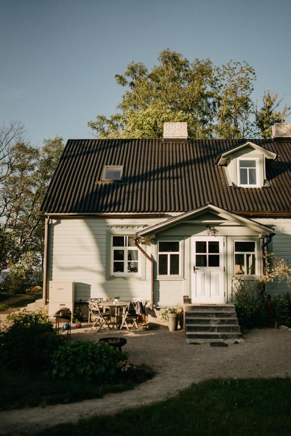 Juras Maja Ausekli Hotel Kaltene Екстериор снимка